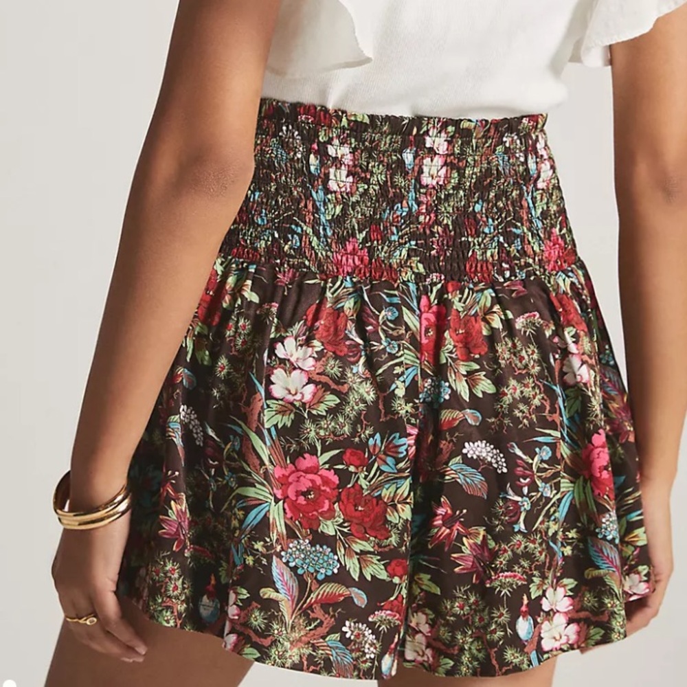 Anthropologie Smocked High Waist Floral Shorts - M - Picture 3 of 10
